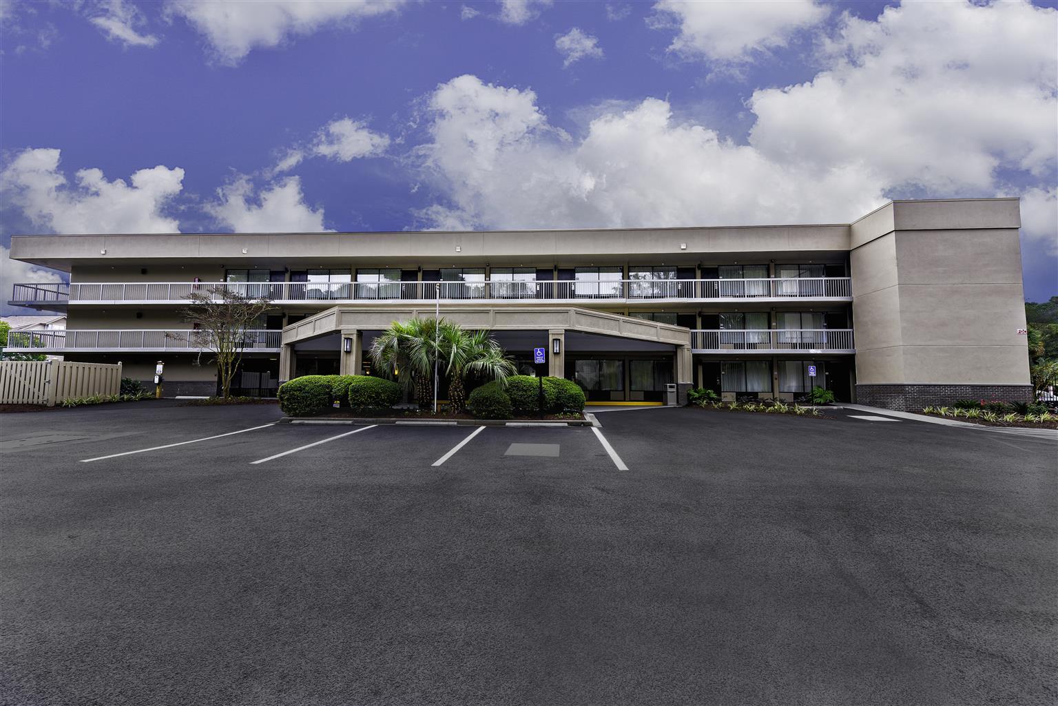 Best Western Ocean Breeze Inn Hilton Head Island Exterior foto